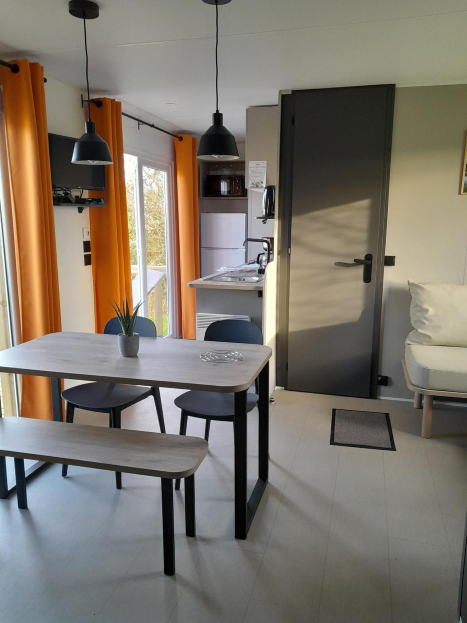 Camping Le Picard Tournieres Eksteriør billede